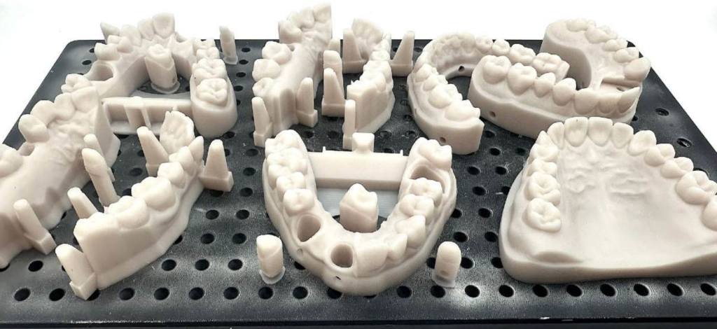 Full-arch dental models and surgical guides printed on the Axtra3D Lumia X1